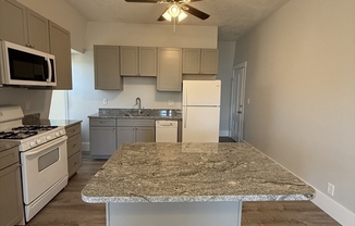 2 beds, 1 bath, 1,200 sqft, $3,500, Unit 3