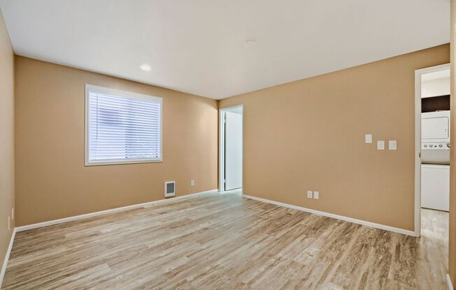 3 beds, 2 baths, $2,545, Unit # F1