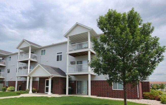 Pointe West IV
