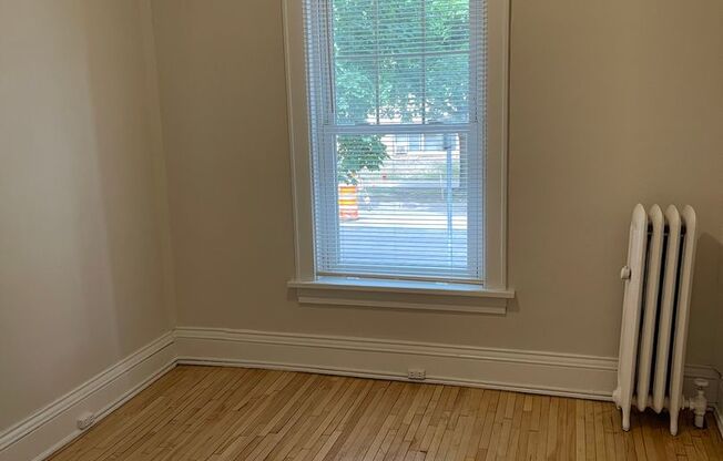2 beds, 1 bath, 875 sqft, $1,295, Unit 103