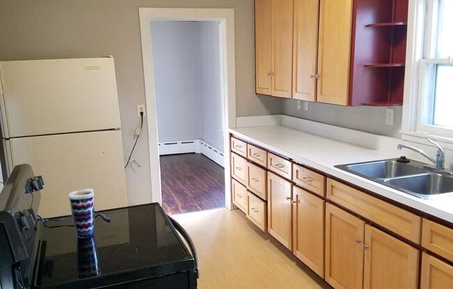 3 beds, 2 baths, $1,595.95