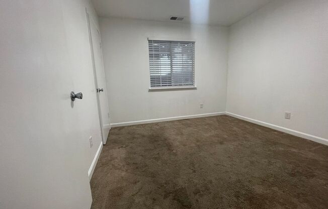 2 beds, 1 bath, 850 sqft, $1,750, Unit 29