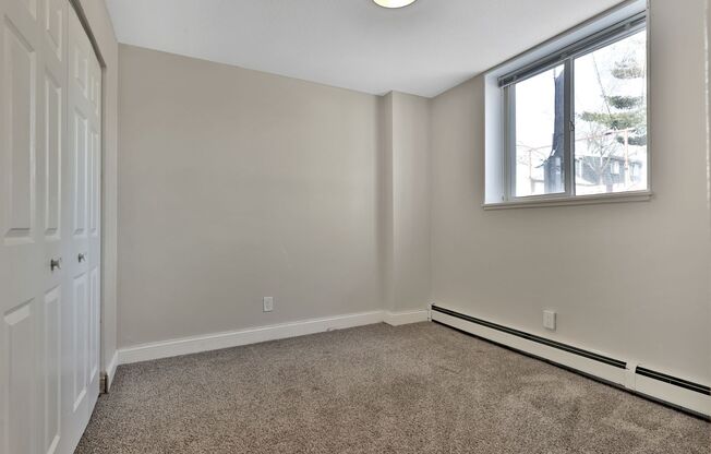 2 beds, 1 bath, $1,685, Unit 111