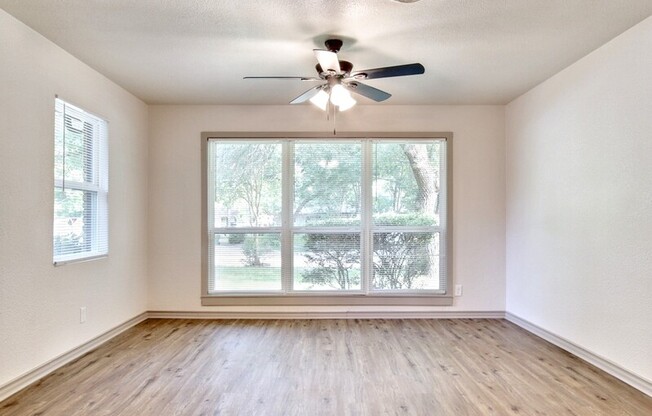 818 BLOSSOM RD