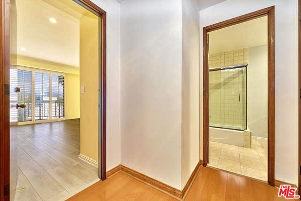 4460 Wilshire Blvd Apt 403