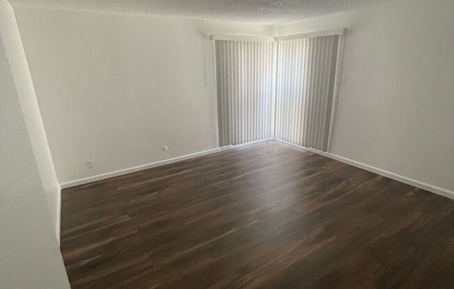 1 bed, 1 bath, 720 sqft, $1,950, Unit Unit 25