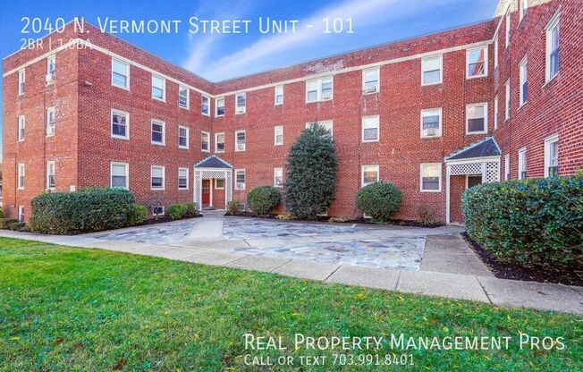 2040 N Vermont St