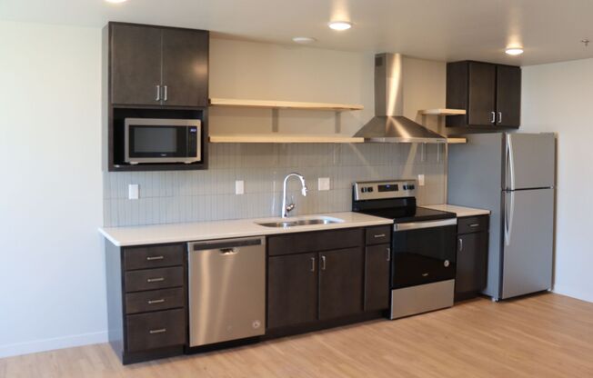 Studio, 1 bath, 468 sqft, $900, Unit 211