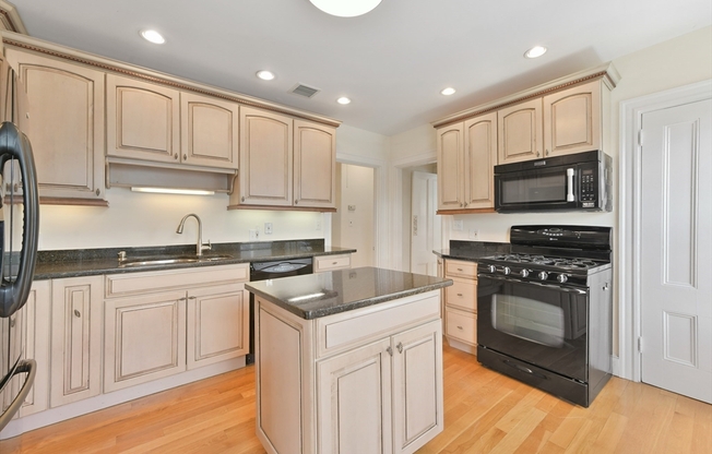 14 WESTOVER ST