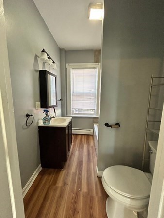 3 beds, 1.5 baths, 1,000 sqft, $2,400, Unit 1