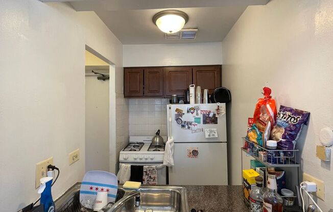 Studio, 1 bath, 400 sqft, $1,350, Unit 535-555
