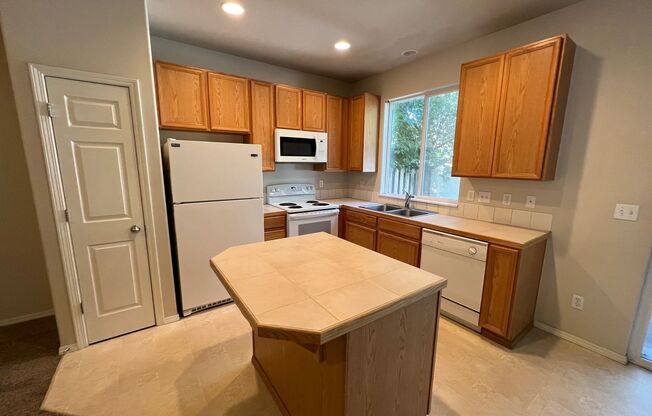 4353 SE Chelsea Lane ~ Surprisingly Spacious!