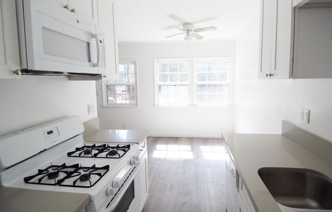 OLYMPIC BLVD., 10385