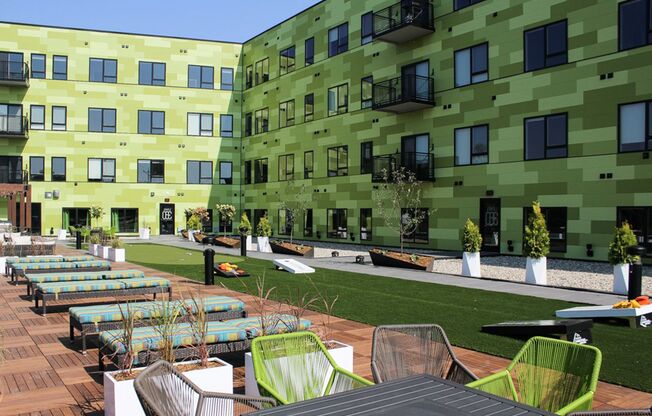 1 bed, 1 bath, 816 sqft, $1,250, Unit 409