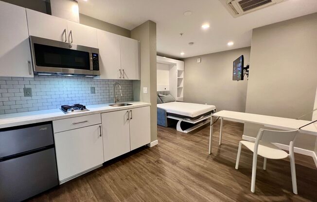 Studio, 1 bath, 325 sqft, $1,775, Unit 435-201