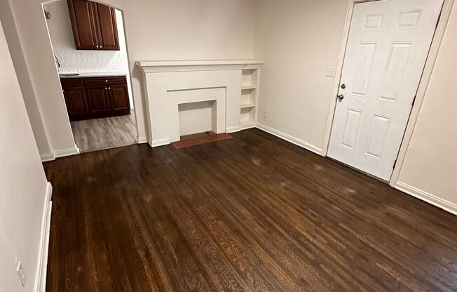 1 bed, 1 bath, $595