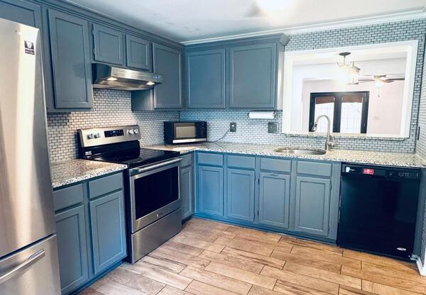 110 W CHALFONT WAY
