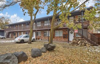 911 E Indiana Ave Apartments!