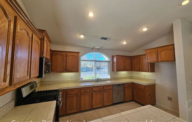 3 beds, 2 baths, $2,395