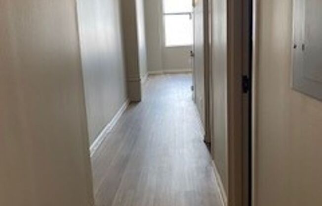 2 beds, 2 baths, 937 sqft, $1,499, Unit 712