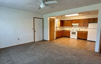 3 beds, 2 baths, $625, Unit 24