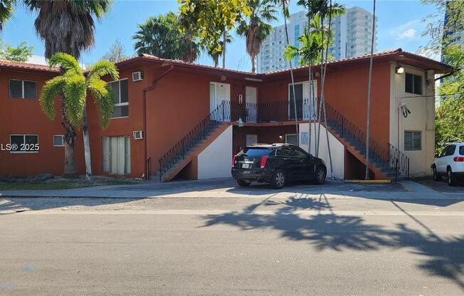 1333 NORTHWEST 15 ST