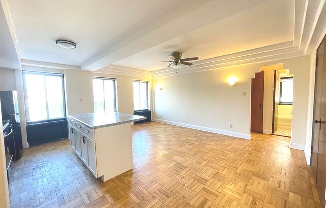 1 bed, 1 bath, $1,145, Unit 101
