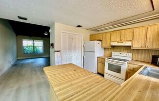 3 beds, 2 baths, $2,450, Unit # 27B