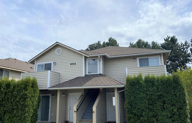 802 E Juniper Ave.