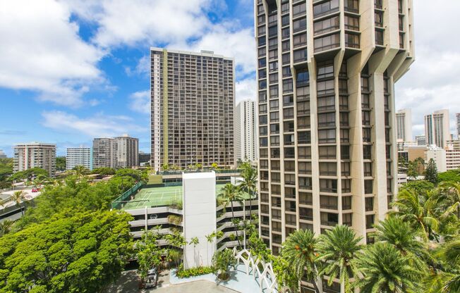 Liliuokalani Gardens 1b1b1pkg King Tower,