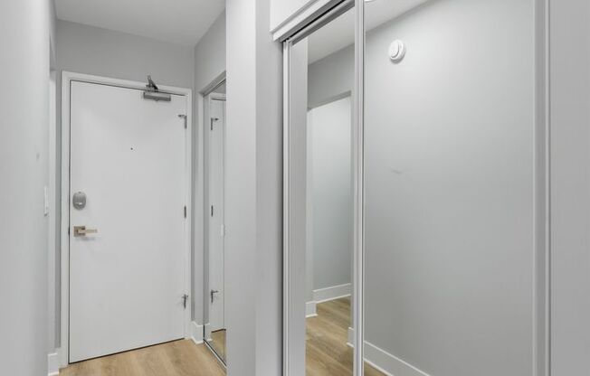 Studio, 1 bath, 298 sqft, $1,395, Unit 234