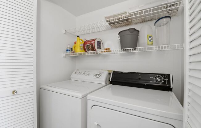 2 beds, 2 baths, $1,200, Unit # 103