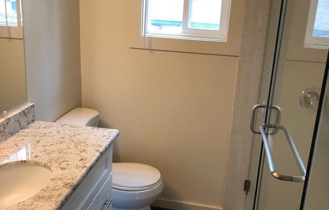 2 beds, 1 bath, $2,550