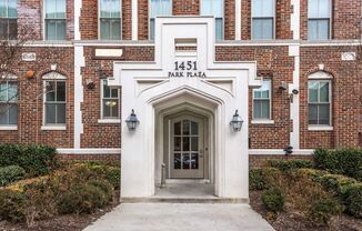 Bright Two-Bedroom in Columbia Heights | Pet frienldy!