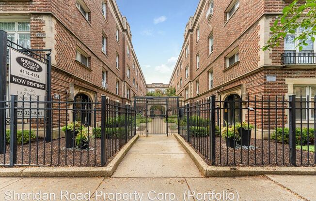 4116-4136.5 N. Sheridan Rd