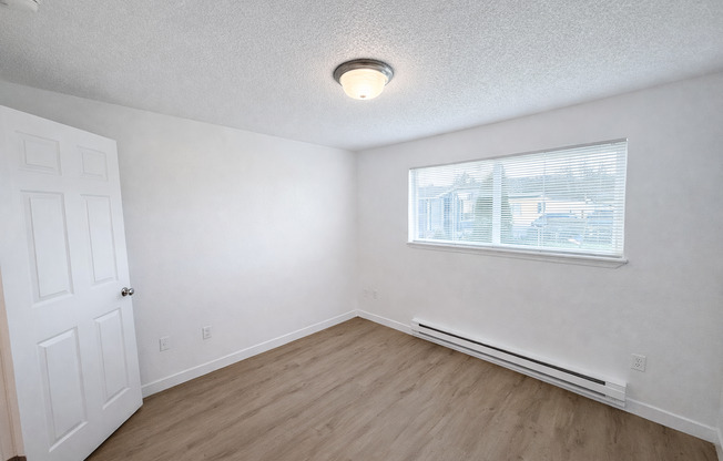 2 beds, 1 bath, 690 sqft, $1,595, Unit 721