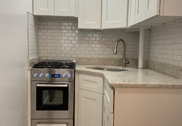 26 W 83 ST