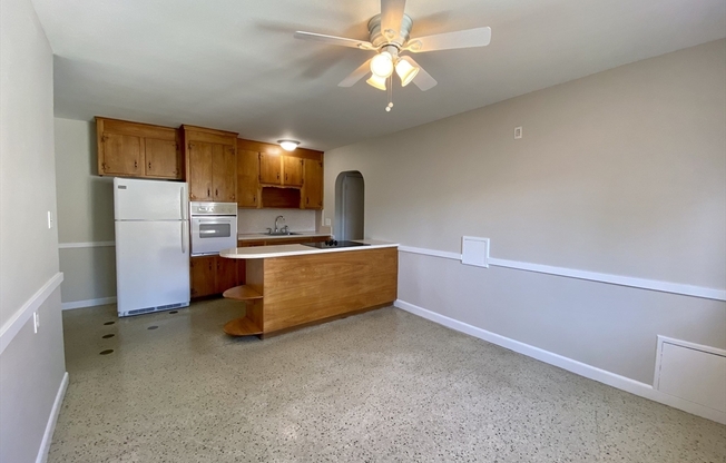 2 beds, 1 bath, 1,000 sqft, $2,400, Unit 1