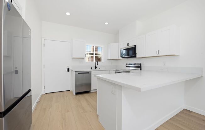 4 beds, 2 baths, $4,500