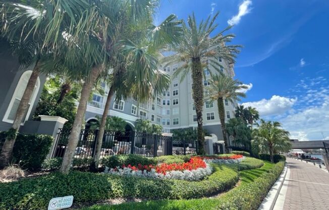 MUST SEE! 2/2 condo on Harbour Island, Courtyard View!