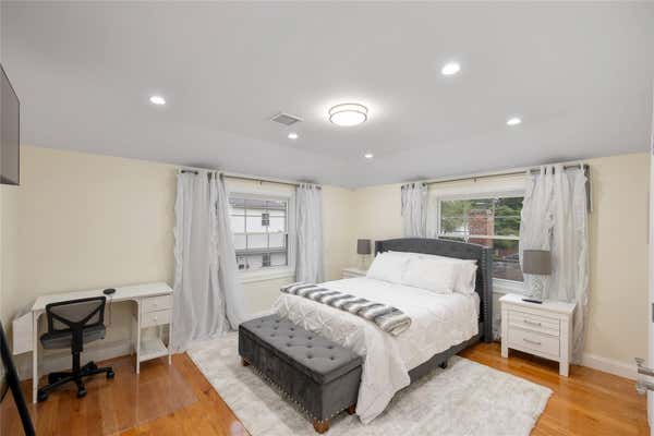 230 9 EDGEWOOD AVE