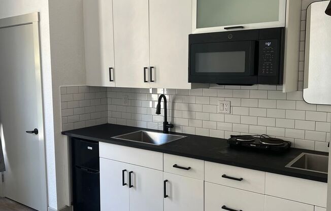 Studio, 1 bath, 130 sqft, $1,650, Unit 843 - 01