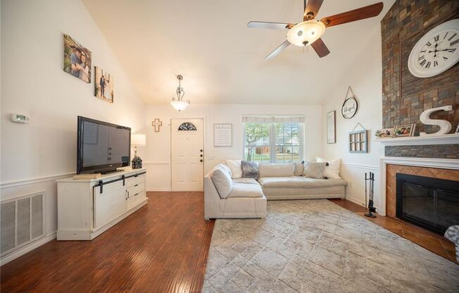 Updated Charmer in N Fort Worth