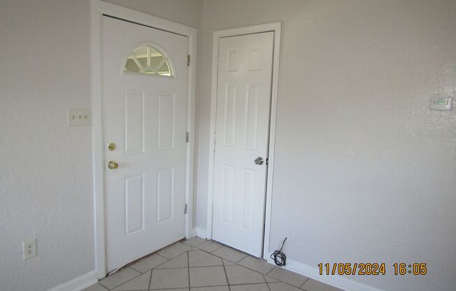 3 beds, 1 bath, $850