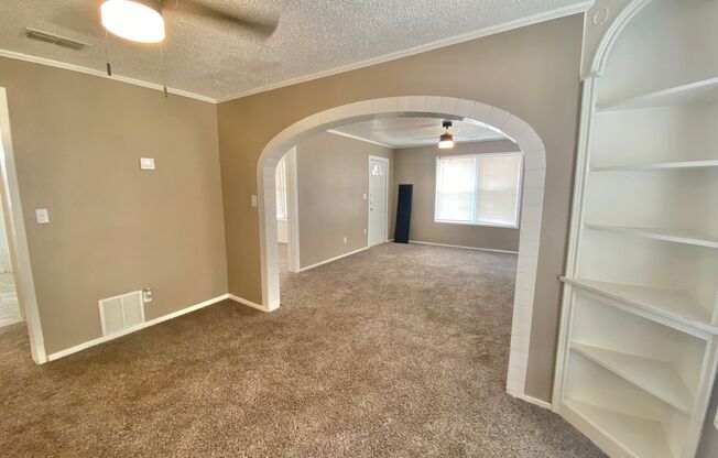 2 bed 1 bath in Heart of Lubbock now available