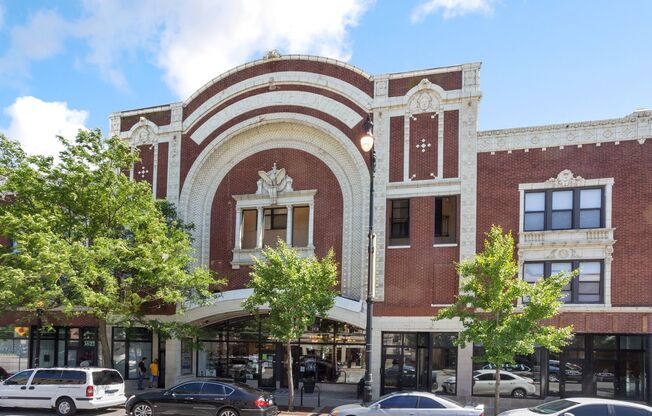 1 bed, 1 bath, 580 sqft, $1,750, Unit 220