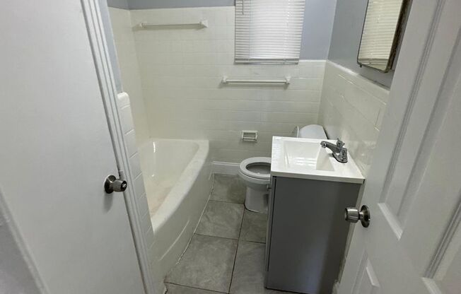 Studio, 1 bath, 600 sqft, $800, Unit 226