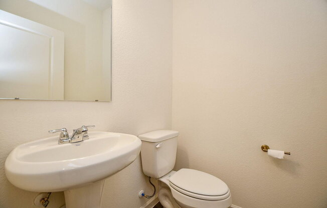 13526 KINSMAN RD
