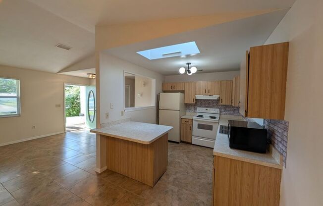 Large Rental Home with Inlaw quarters