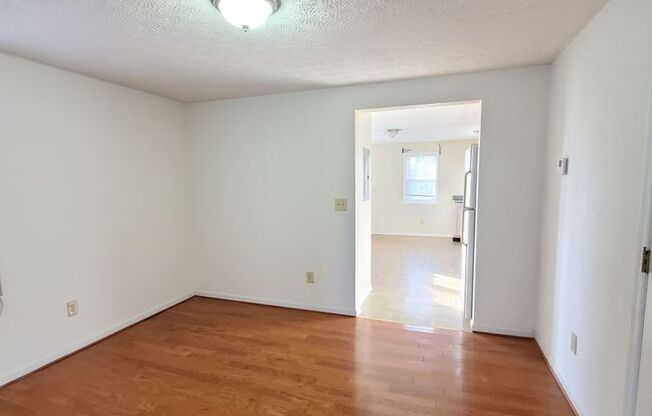 685-685 1/2 OGDEN AVENUE